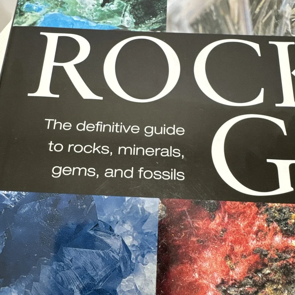 Rock & Gem Definitive Guide Rocks Minerals Gems Fossils Smithsonian DK Book